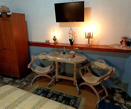 Archontiko Stafilopati Otel Golos